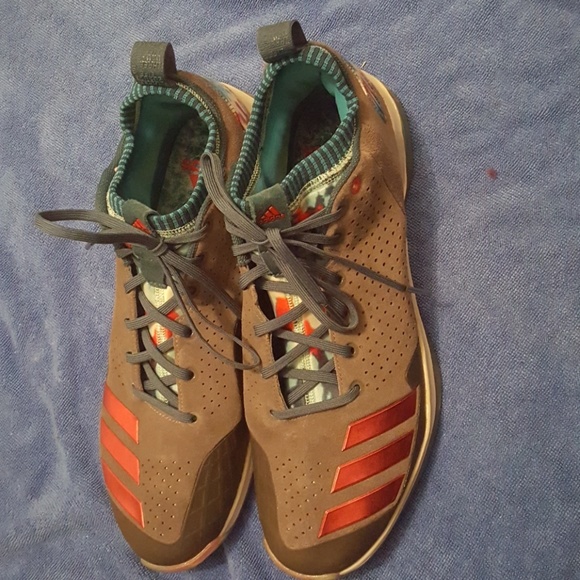 Shoes - Picture 2 of 4